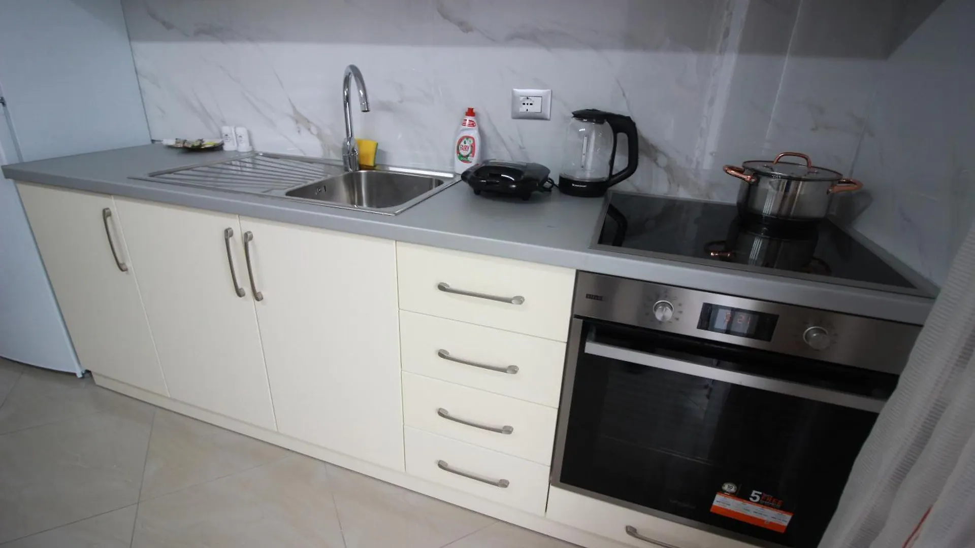 Muko'S Apartments Gjirokastra