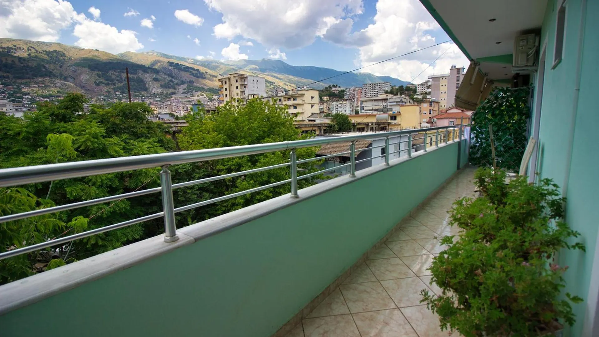 Muko'S Apartments Gjirokastra