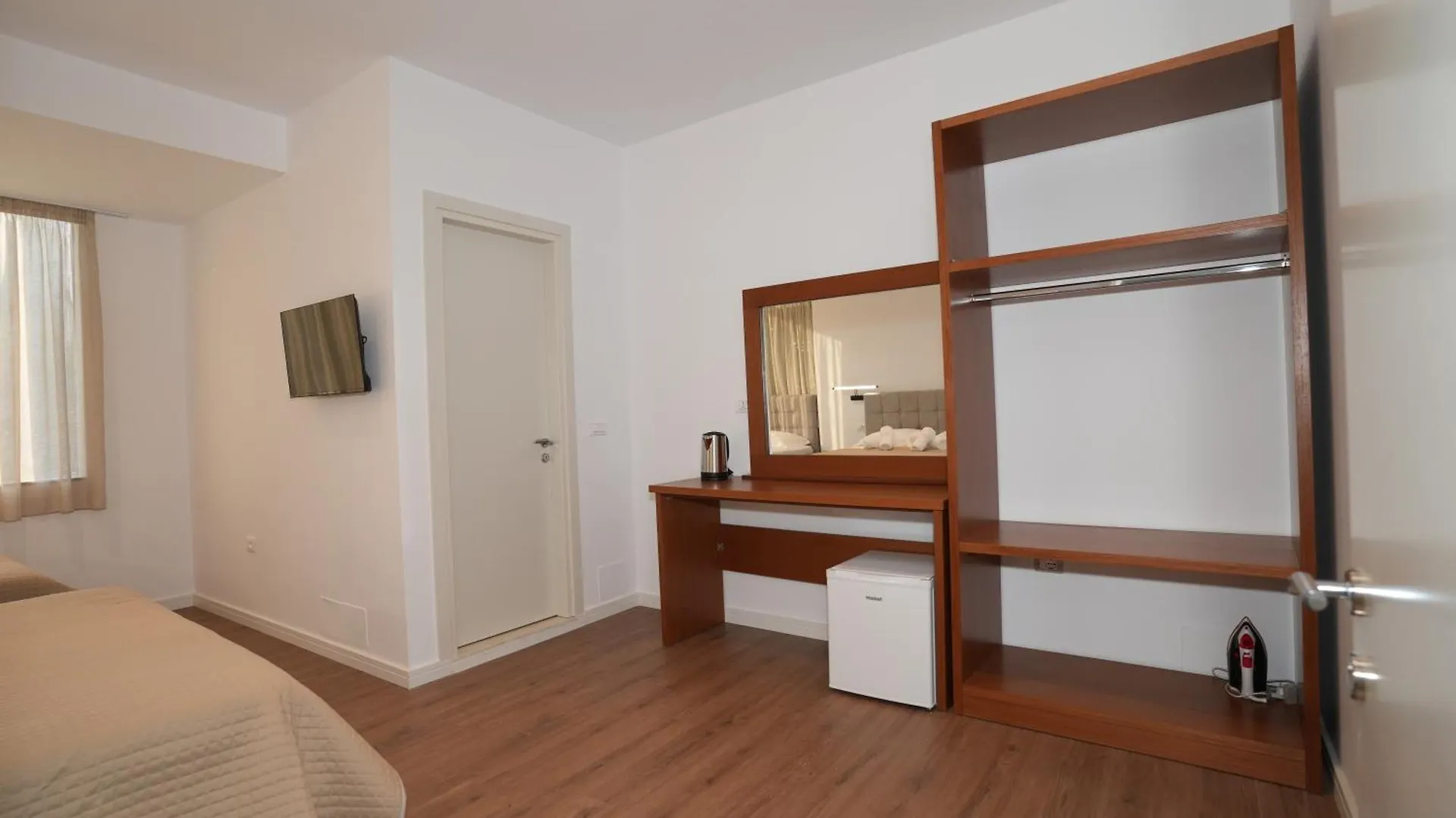 Muko'S Apartments Gjirokastra